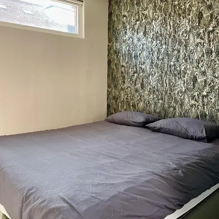 Cozy And Private Close To The Apartament *