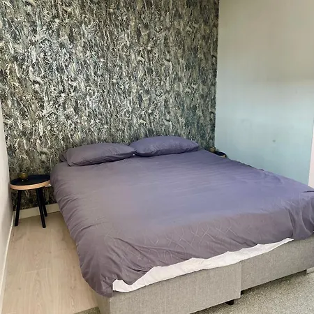 Cozy And Private Close To The Apartament *